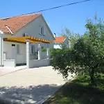 Villa Mandolina Apartments