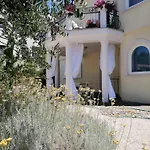Villa Mandolina Apartments