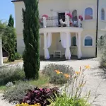Villa Mandolina Apartments